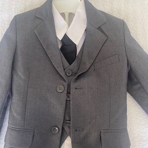 Grey 5 piece Suit